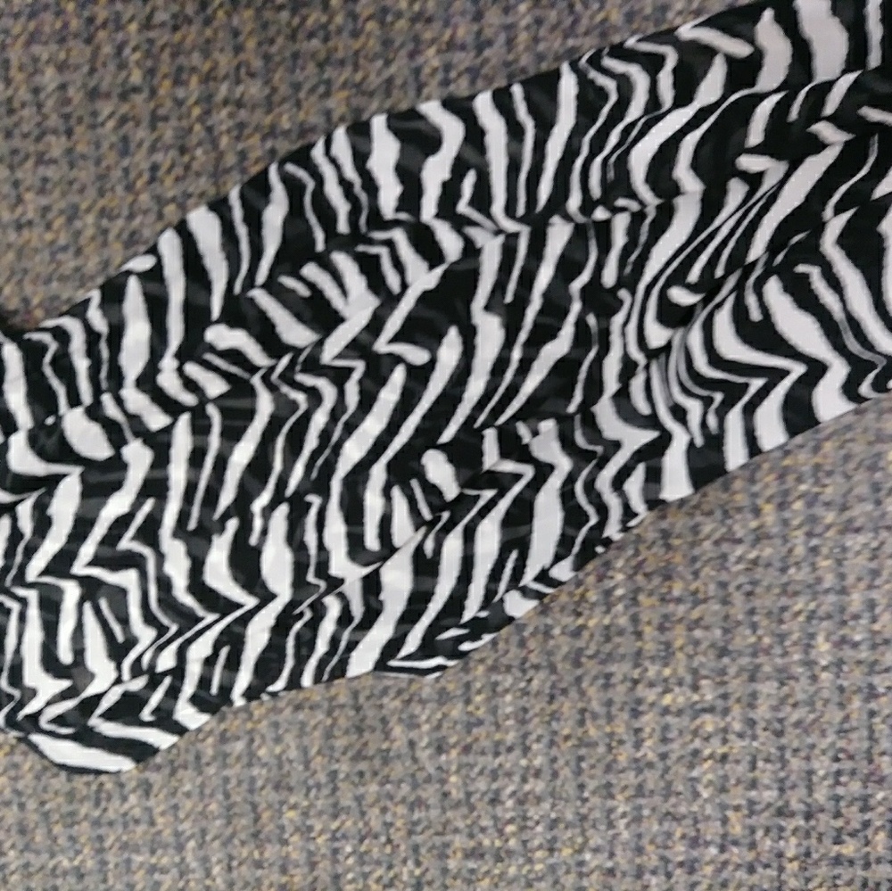 Calvin Klein scarf / vest
